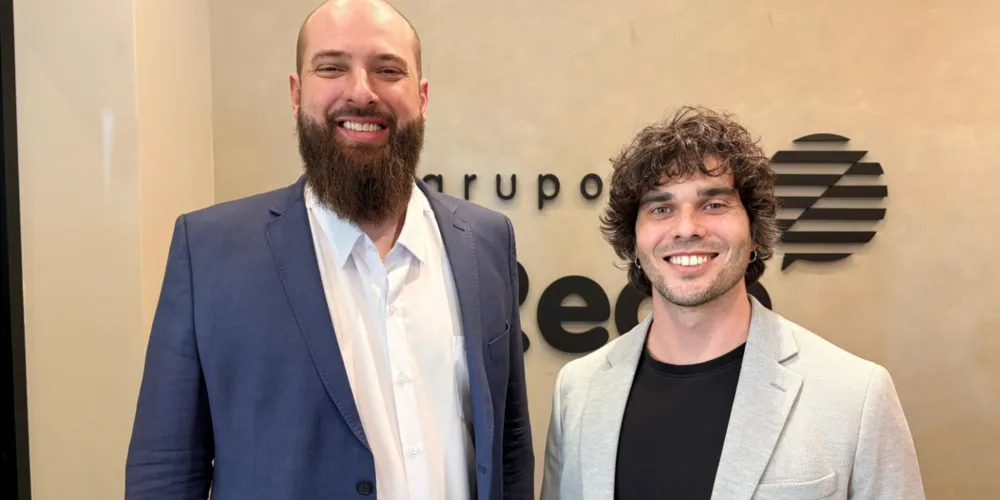 Dr. Albino Szesz Junior, pesquisador e especialista em educação, e Maurício Fontana de Vargas, cientista da computação e especialista em inteligência artificial