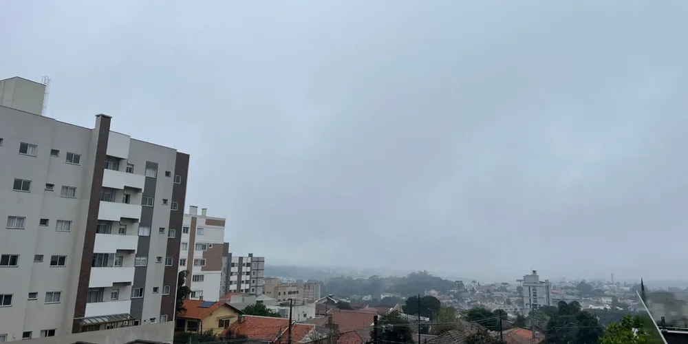 A chuva não deixará as temperaturas máximas subirem nos próximos dias