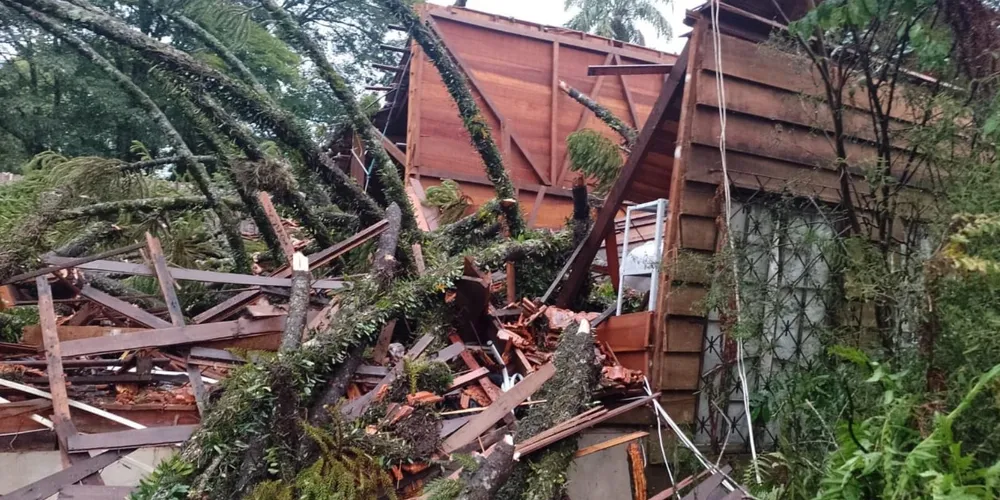 A reconstrução deverá exigir mobilização e ajuda da comunidade