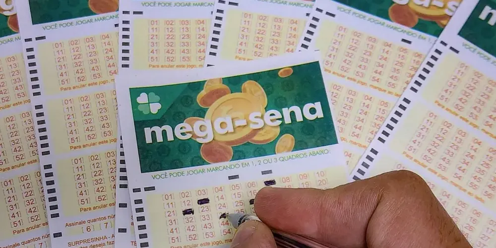 A aposta simples, com seis dezenas, custa R$ 6