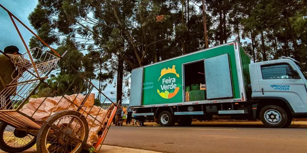 Equipes do Feira Verde estarão trocando recicláveis por frutas, verduras e legumes