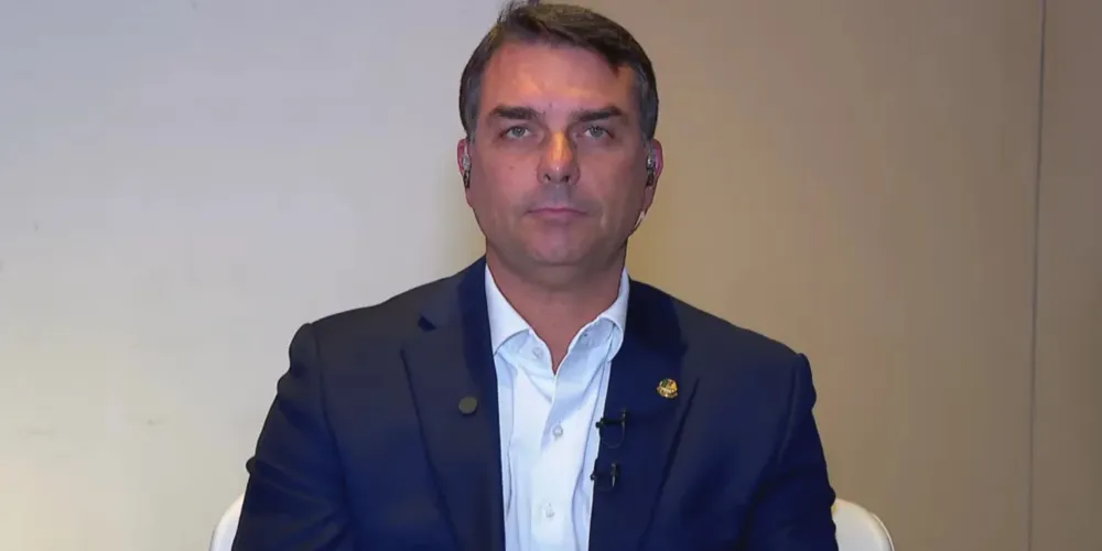 A aliados, o próprio Flávio já admitiu a visita a Vorcaro