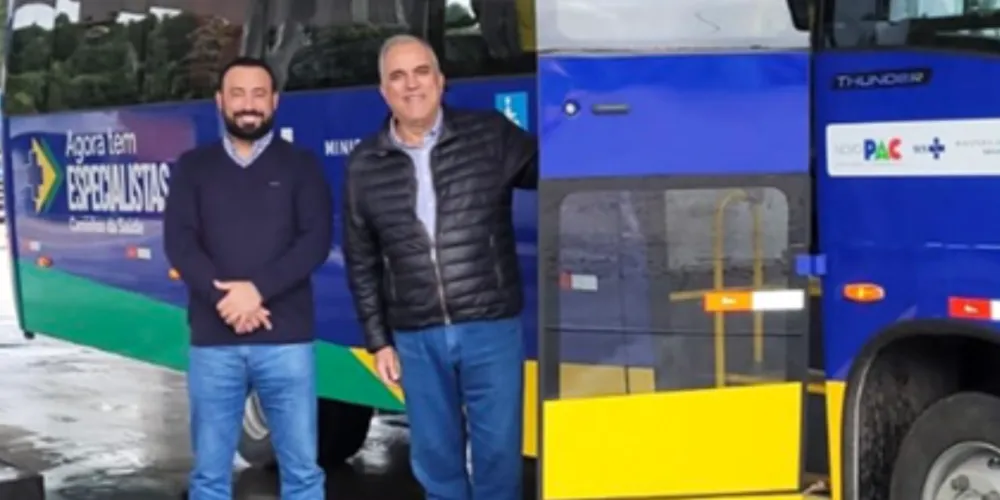 Prefeito Henrique Carneiro e o secretário de Saúde Júlio Sandrini