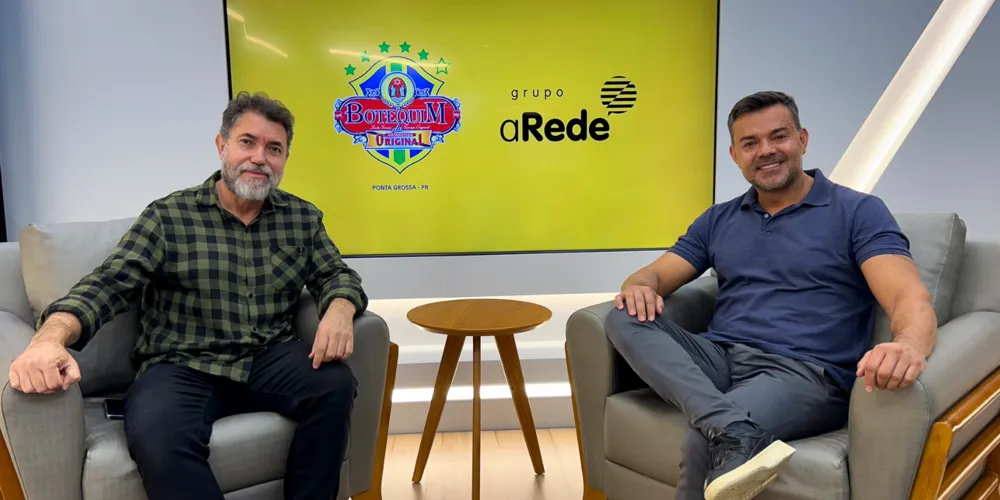 Jovercindo Pereira Filho e Eloir Rodrigues firmam a parceria entre Botequim Original e Grupo aRede para a Copa do Mundo 2026 em Ponta Grossa