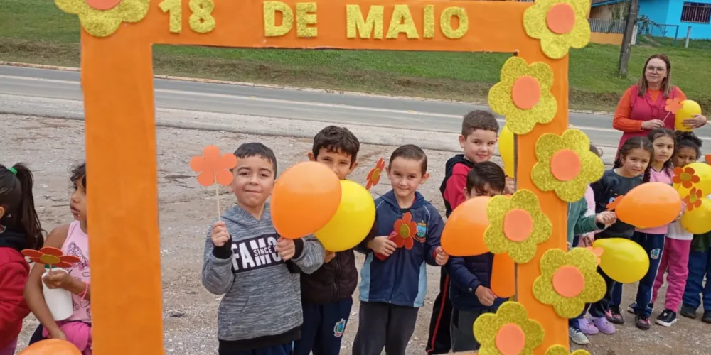 As ações integram a campanha nacional Maio Laranja, instituída pela Lei Federal 9.970/2000