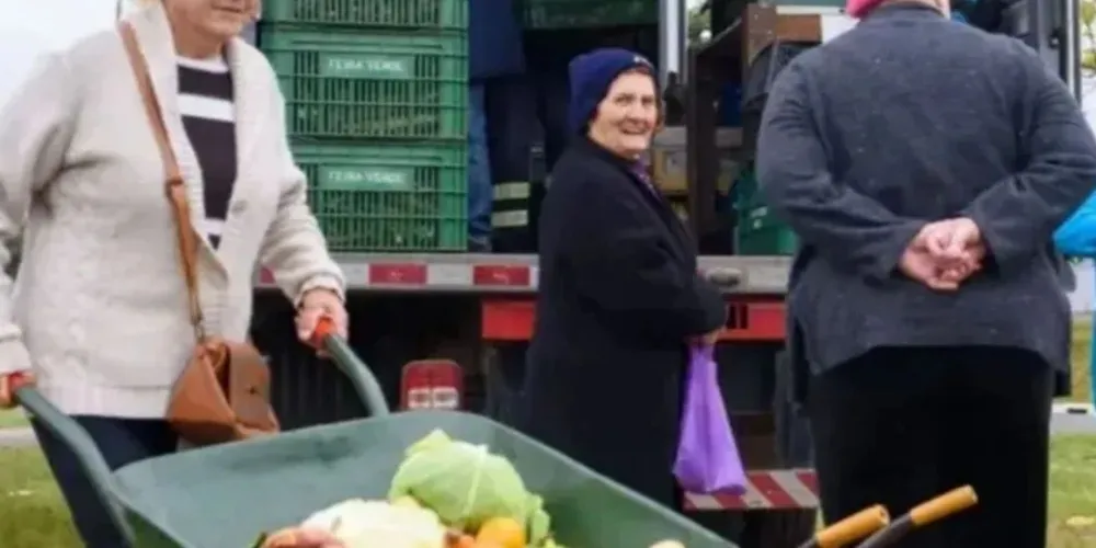 Equipes do Feira Verde estarão trocando recicláveis por frutas, verduras e legumes