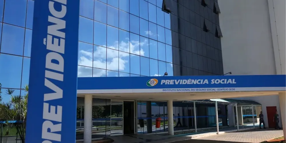 A antecipação da segunda parcela deve injetar cerca de R$ 39 bilhões na economia