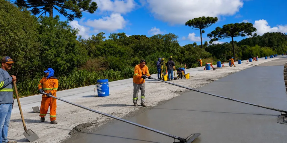 Está sendo utilizada a técnica whitetopping no trecho