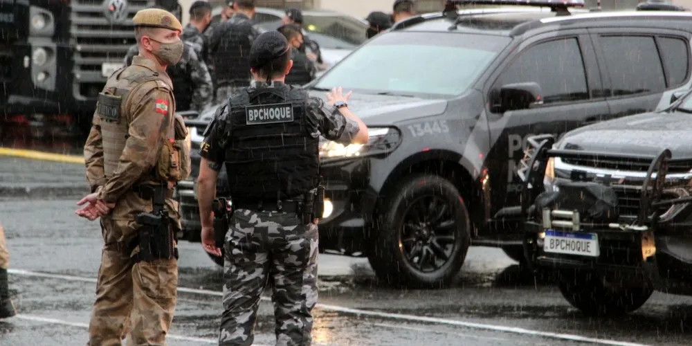 A ocorrência mobilizou equipes do Choque da Polícia Militar (PM)
