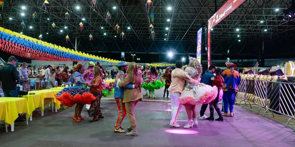 Junho movimenta turismo no Paraná com festas juninas, festivais culturais e grandes eventos em todas as regiões