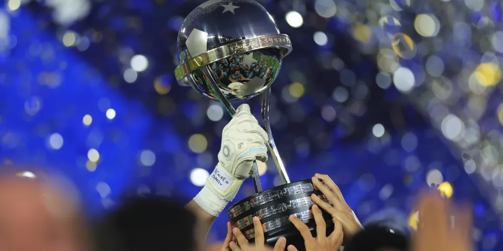 Sete clubes brasileiros estão na disputa pelo título do segundo torneio continental mais importante da América do Sul