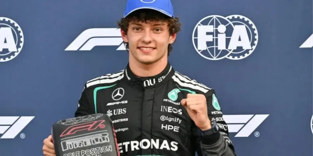 Kimi Antonelli, piloto da Mercedes
