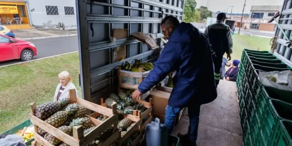 População pode trocar recicláveis por frutas e verduras no Feira Verde