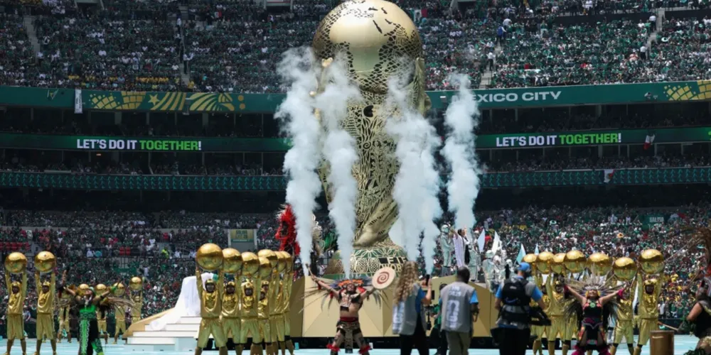 Cerimônia foi realizada no Estádio Azteca, o mais emblemático do torneio