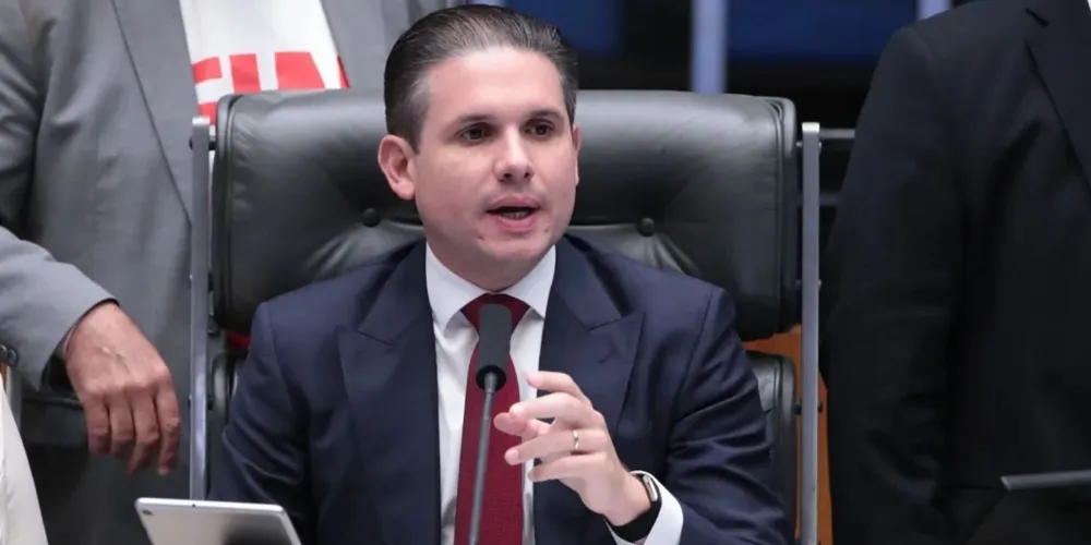 Discussão e Votação de propostas legislativas. Presidente da Câmara dos Deputados, Hugo Motta