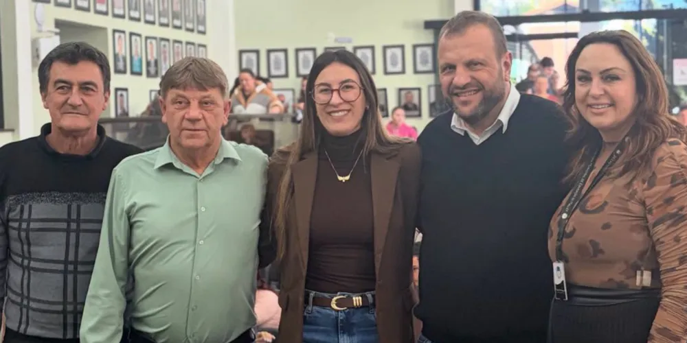 O evento reuniu autoridades estaduais e municipais, estudantes, familiares e equipes escolares