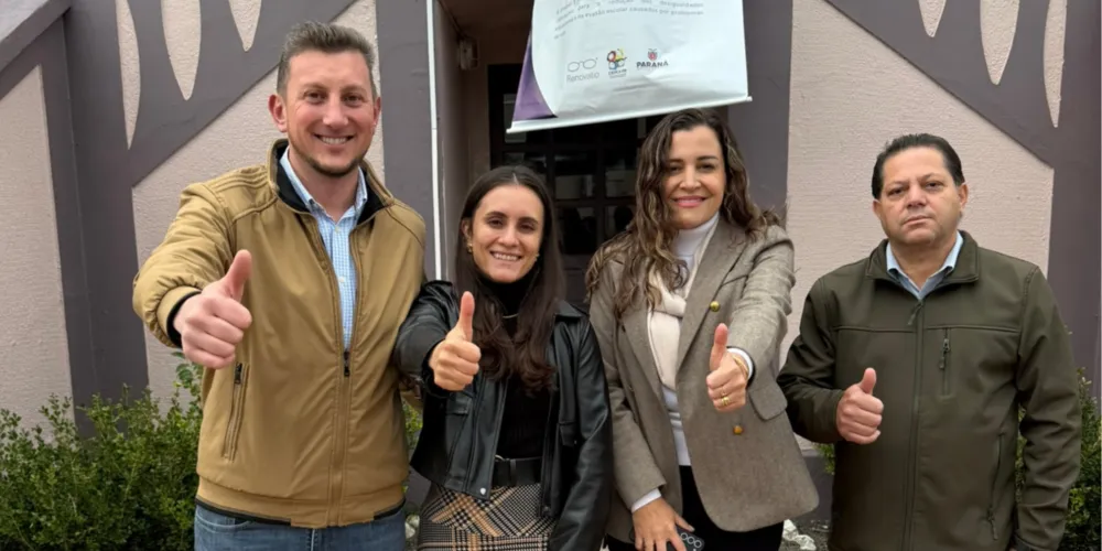 Lideranças municipais acompanharam a ação nessa segunda-feira (22)