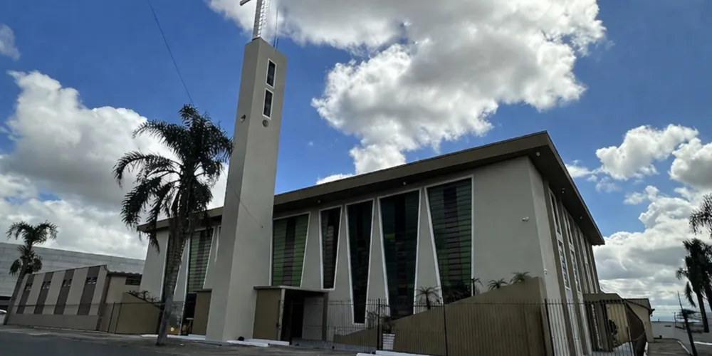 Matriz São Pedro Apóstolo, no Sabará