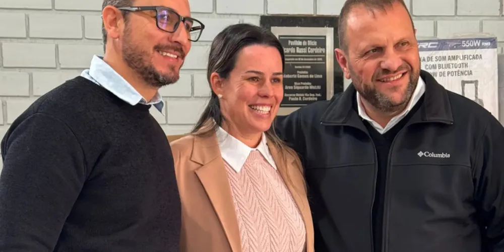 Douglas Modesto, Marília de Camargo Cruz e Rogério Carboni estiveram reunidos