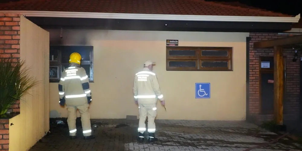 O princípio de incêndio foi controlado rapidamente pelas guarnições.