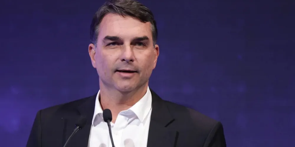 Flávio Bolsonaro (PL-RJ)