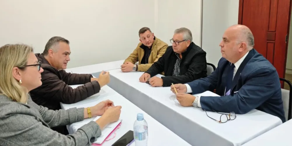Lideranças estiveram reunidas nessa terça-feira (30)