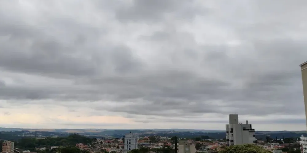 A recomendação é que a população saia de casa preparada para mudanças nas condições do tempo