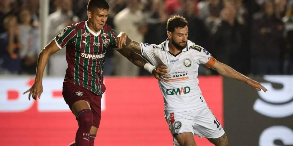 Boschilia diante do Fluminense