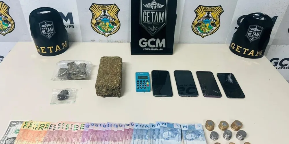 Todo o material foi encaminhado à delegacia para pesagem oficial, totalizando aproximadamente 532 gramas de maconha e 18 gramas de haxixe