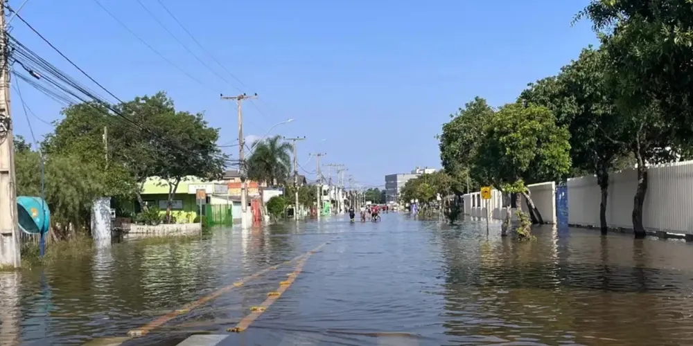 Rua alagada no Rio Grande do Sul