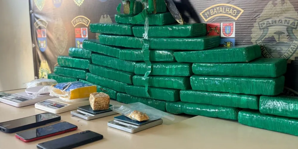Drogas, celulares e balanças de precisão apreendidas