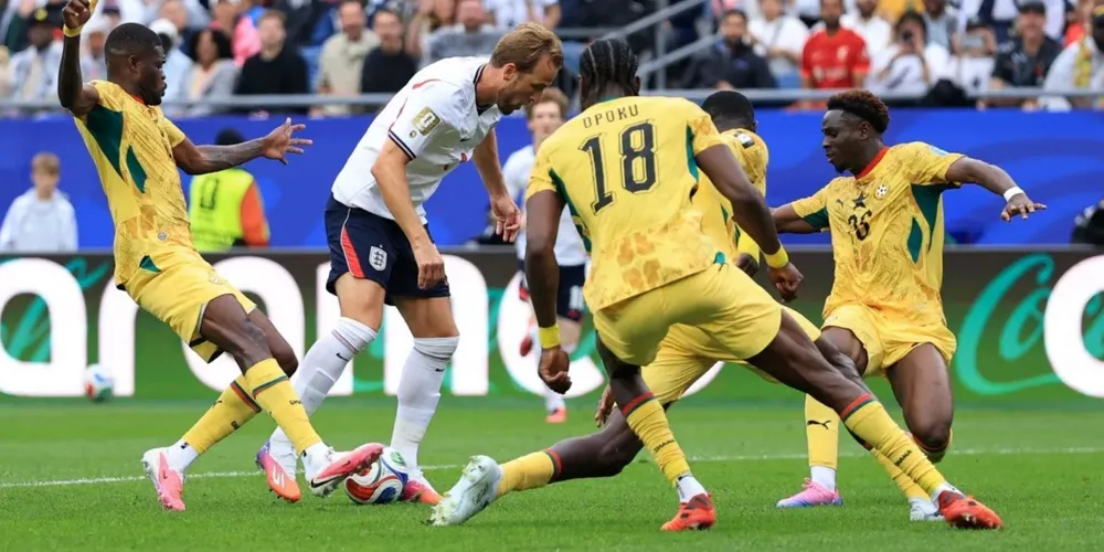 Harry Kane, em lance contra Gana