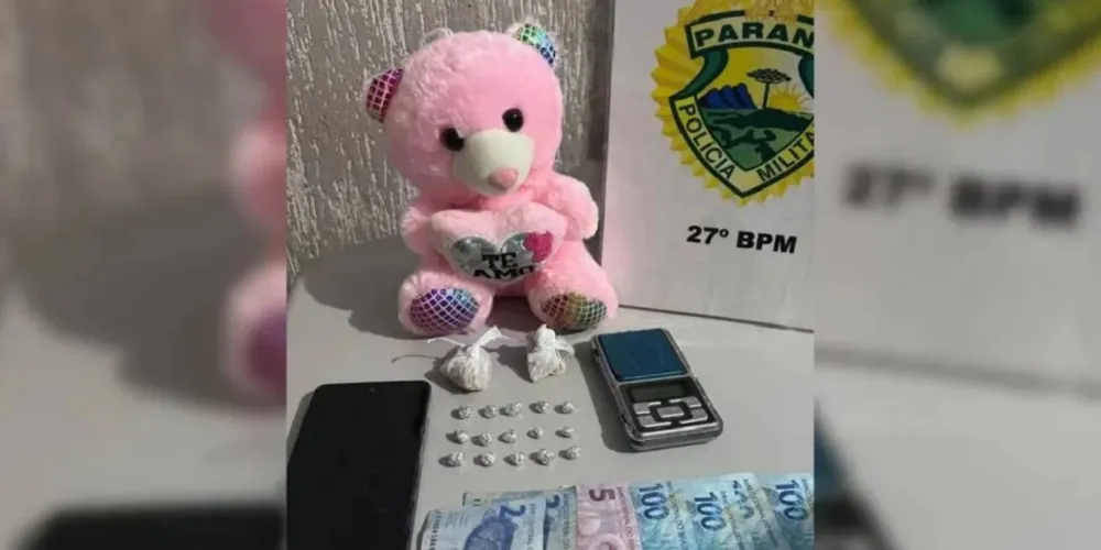 Urso de pelúcia com drogas foi encontrado após denúncia