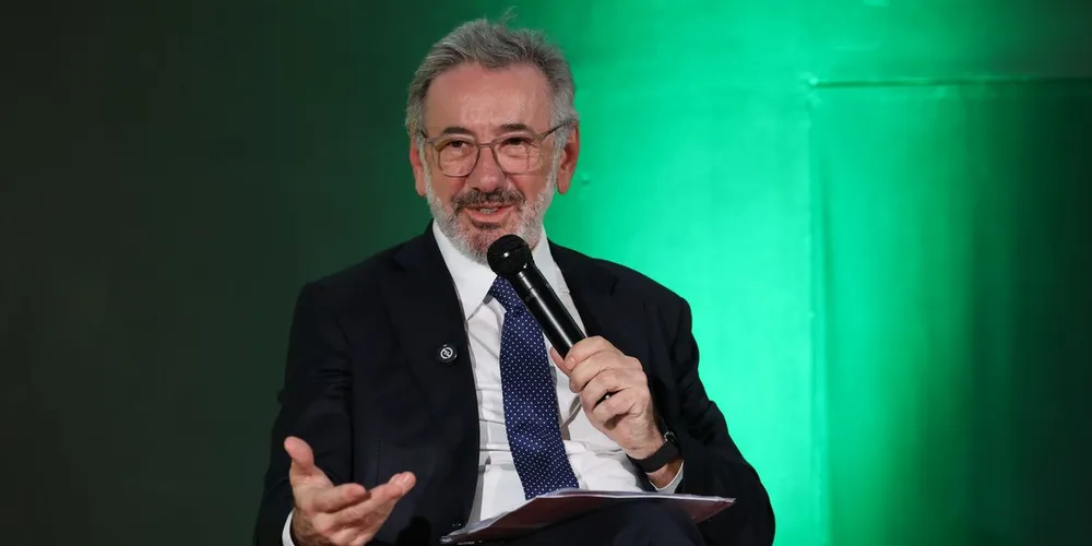 O ministro Márcio Rosa lembrou que o Brasil mantém canais abertos permanentes