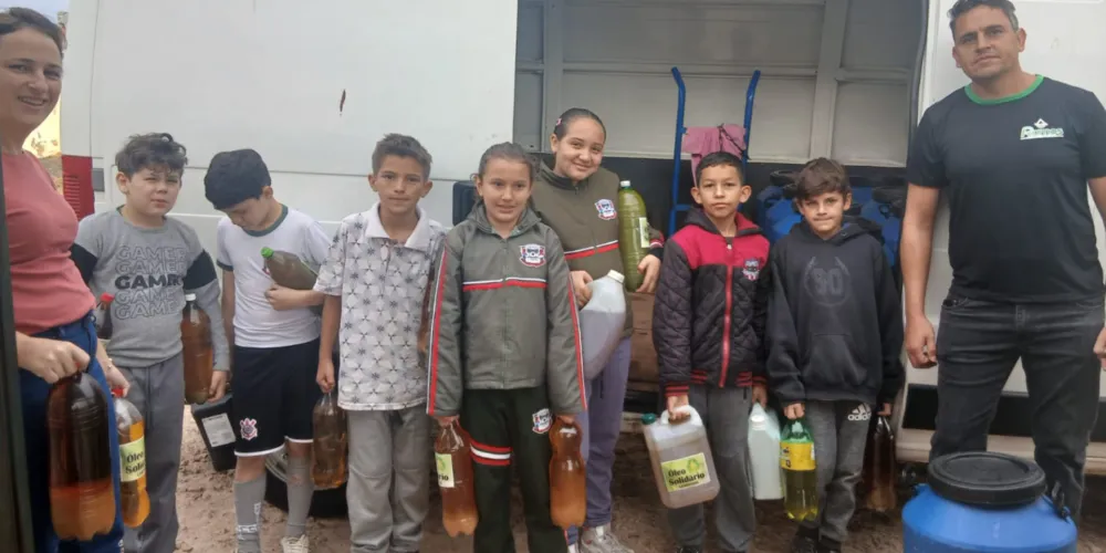Alunos puderam atuar como verdadeiros agentes ambientais na iniciativa de reutilização do insumo