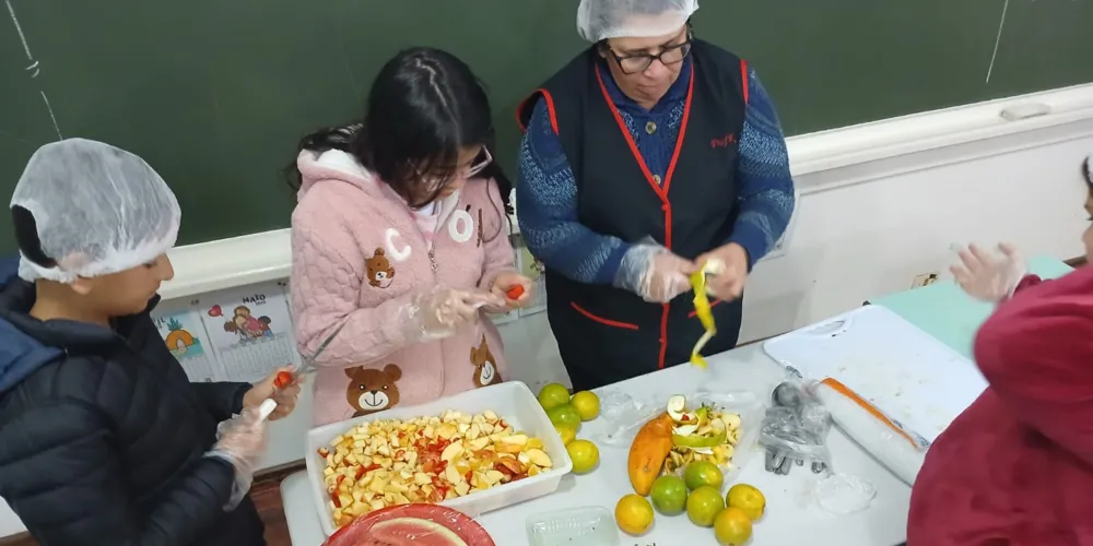 Educandos puderam aplicar conceitos na prática para saborear resultado do aprendizado
