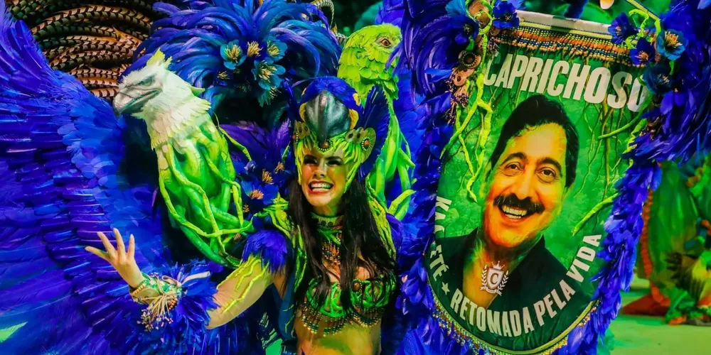 Neste ano, o Boi Caprichoso abordou o tema "Brinquedo que Canta Seu Chão"