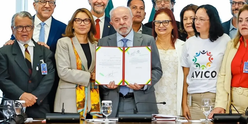 Segundo o presidente Lula, "a iniciativa reforça a importância da memória coletiva, reafirma o compromisso do Estado brasileiro com a defesa da vida"