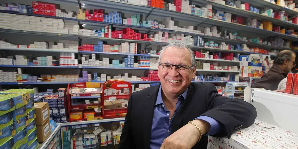 Entre os denunciados estão o fundador da Ultrafarma Sidney Oliveira, o ex-auditor fiscal estadual Artur Gomes da Silva Neto, e o diretor fiscal e contábil da Ultrafarma Rogério Barbosa Caraça