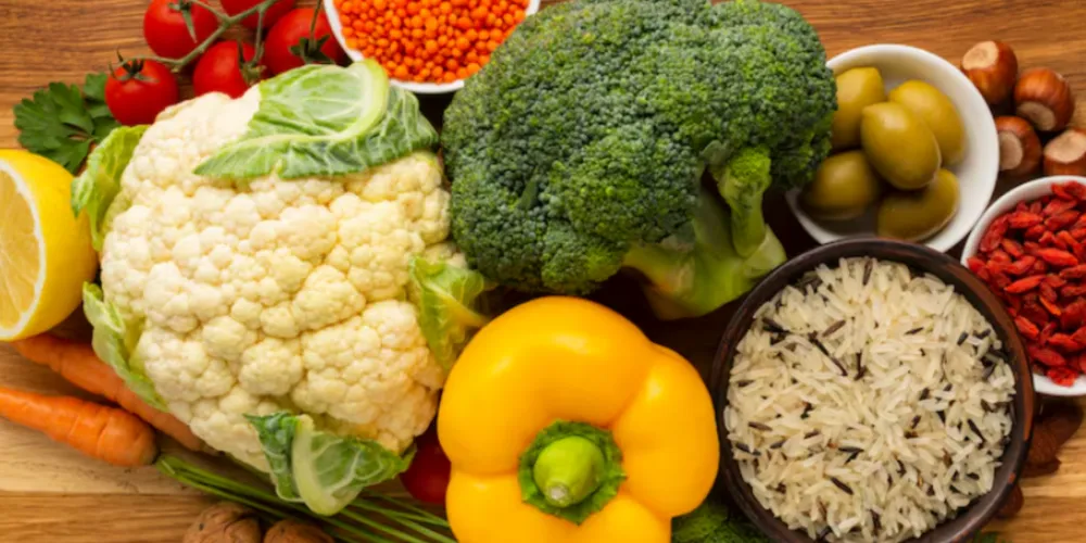 No Maio Roxo, mês internacional de conscientização sobre as DIIs, o foco precisa ir também para a prevenção, a partir de escolhas alimentares conscientes