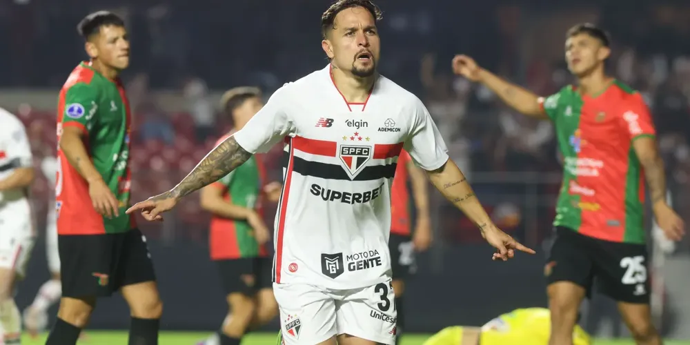 Artur abriu o placar para o São Paulo contra o Boston River