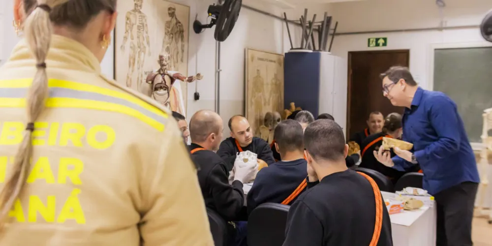 Aula foi realizada no Laboratório de Anatomia Humana da Universidade