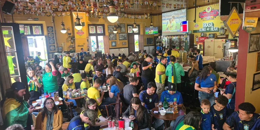 O Botequim Original da XV, em parceria com o Portal aRede, reúne a torcida em mais uma tarde de jogo da Seleção Brasileira neste domingo (5)