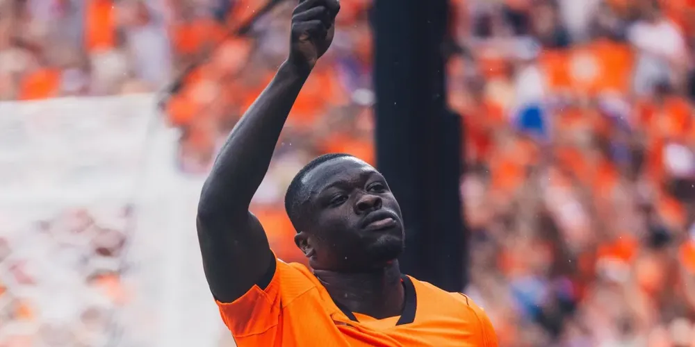 Brobbey marcou o segundo gol da Holanda