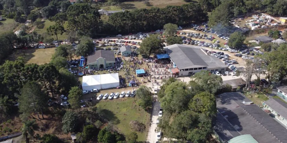 Comunidade de São Pedro Apóstolo, em Biscaia, distrito de Itaiacoca
