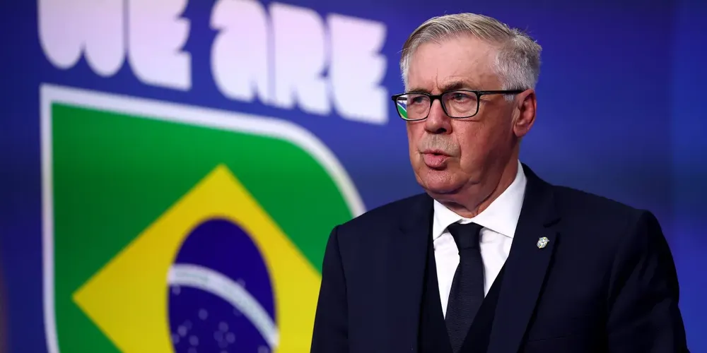 Carlo Ancelotti em Escócia x Brasil