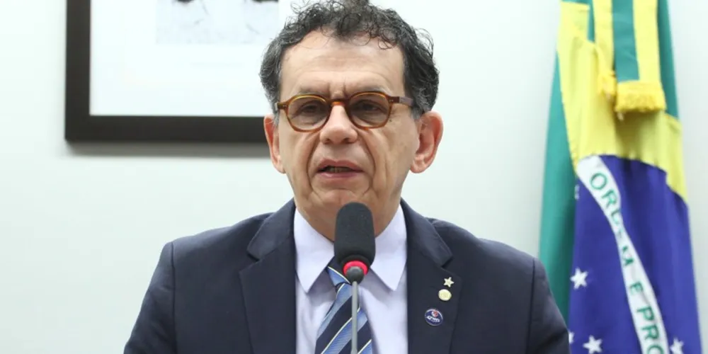 Projeto de Reimont busca garantir acesso à aprendizagem para alunos da educação básica e do ensino superior impossibilitados de frequentar aulas presenciais
