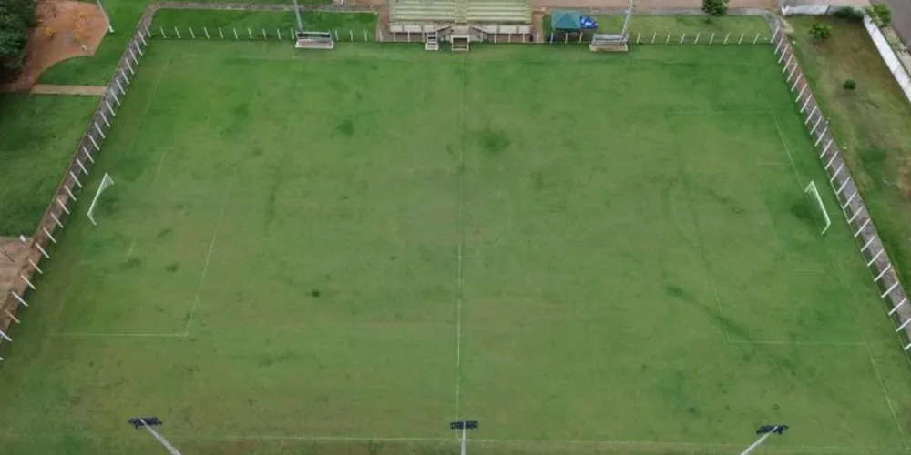 O gramado principal também receberá um sistema de irrigação e drenagem
