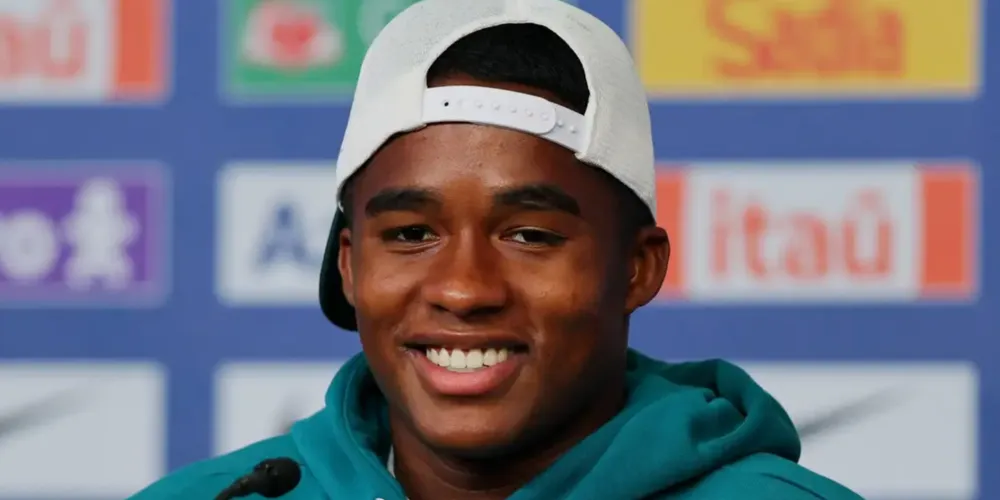 Endrick em entrevista coletiva