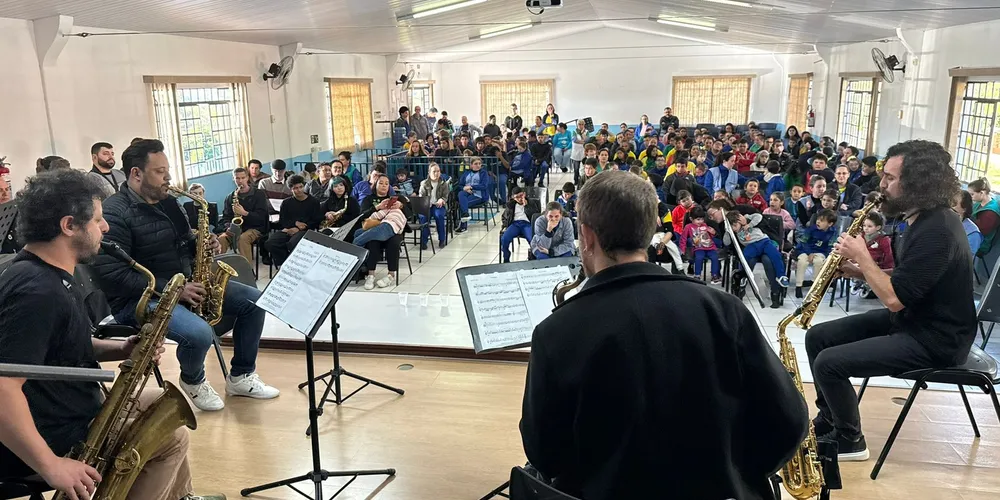 Ao longo do mês, o Conserva Afora desenvolve atividades em instituições sociais, hospitais, bairros e espaços comunitários